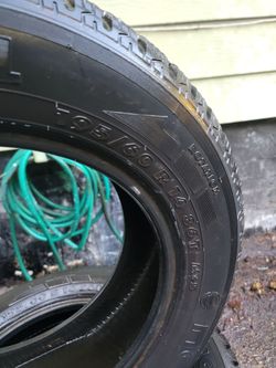 Snow Tires Nokian Hakkapeliitta Studded Winter Tires - 195/60R14 - Clean Tread!