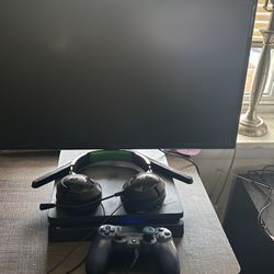  PS4 And Monitor 