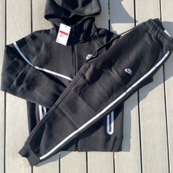 Black Reflective Nike Tech