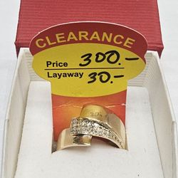 10k Diamond Ring 