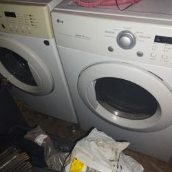 LG WASHER AND DRYER 