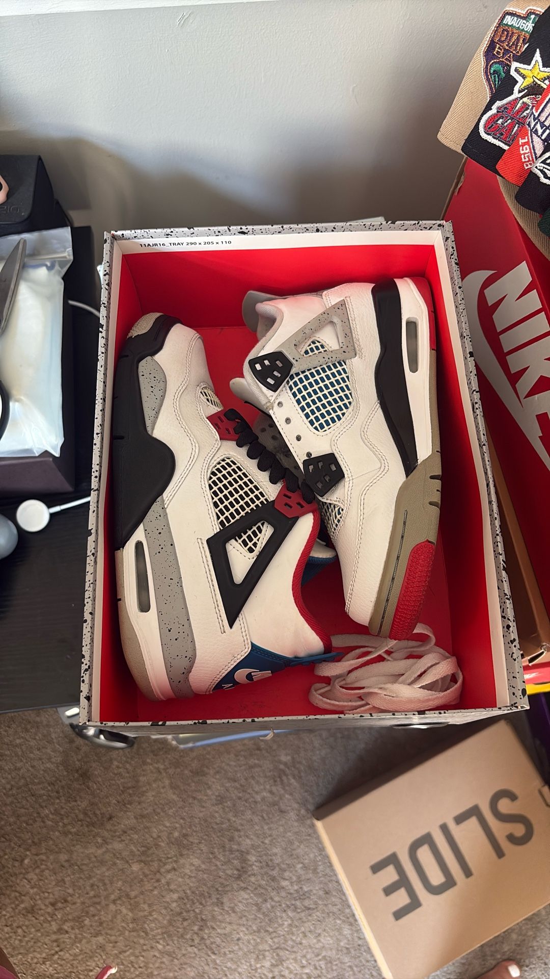 Jordan 4s