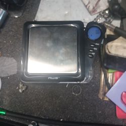 BLADE-1KG DIGITAL POCKET SCALE 