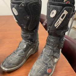 Motorcycle boots