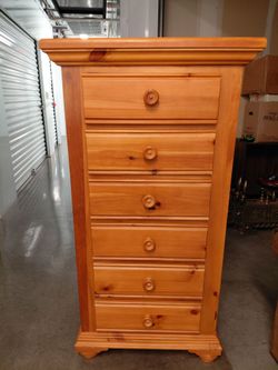 Broyhill Dresser