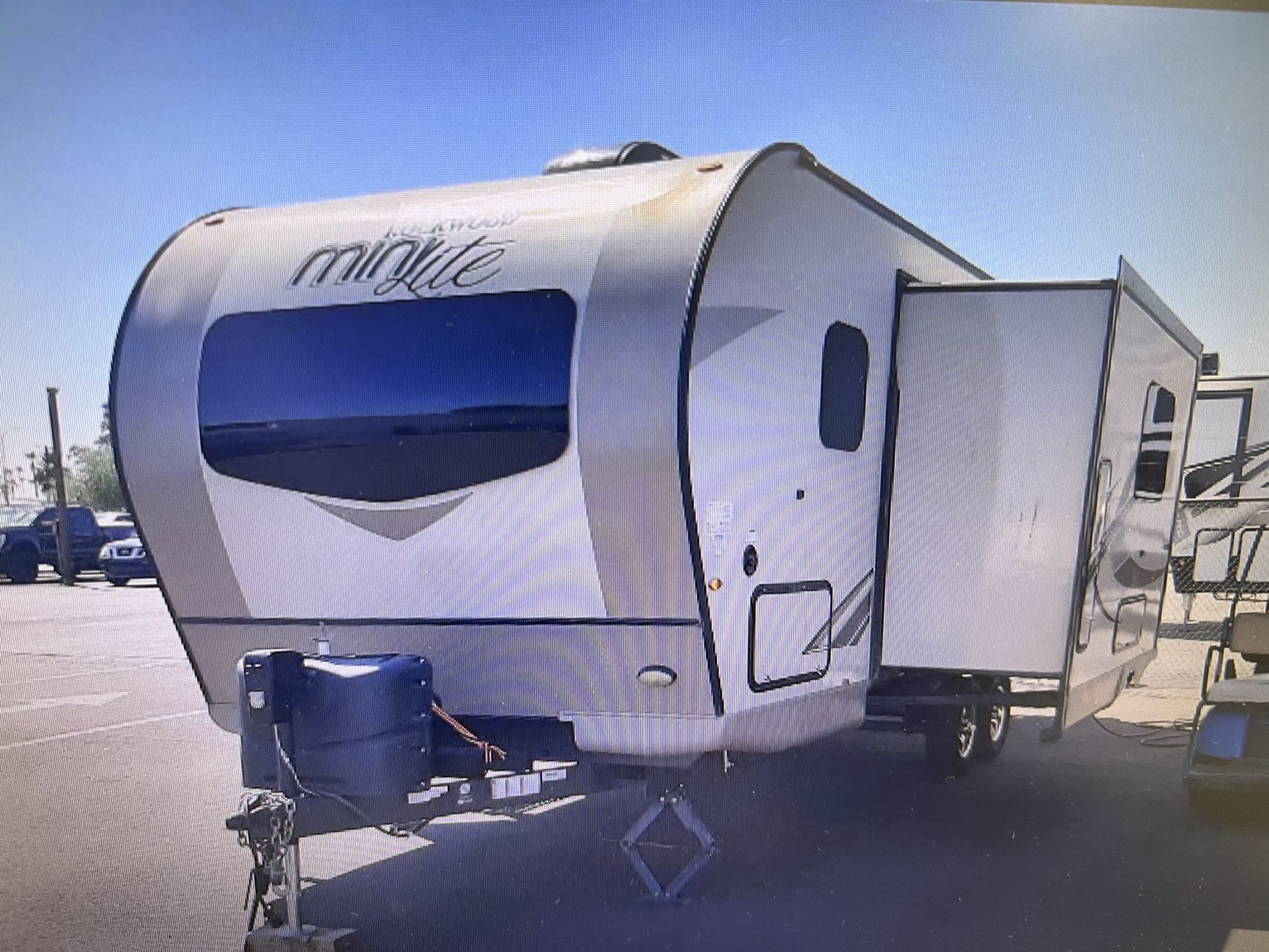2019 ROCKWOOD MINI LITE 2504S