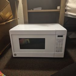 Microwave 2 Weeks Old Brand New