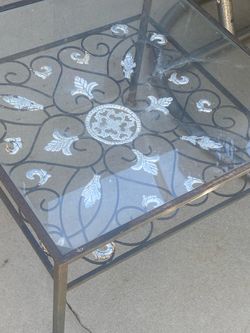 Iron outdoor coffee/side table
