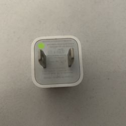 Apple OEM Used Power Adapter , 1000 Piece Available, All White In Color ,Buy Cheap And Have Peace Of Mind, 