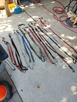 Adjustable hook straps