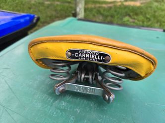 Beautiful Vintage Prodotto Carnielli Saddle Made in Italy