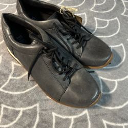 BORN BRADY NAVY BLUE LEATHER COMFORT SNEAKER FOR MEN SIZE 8