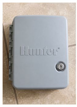 Hunter X-Core 8 station zone Irrigation Sprinkler Controller Timer w/ Weatherproof Enclosure real item