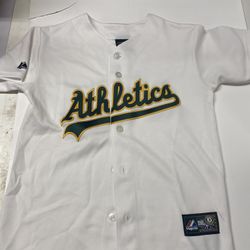 Vintage Oakland A's White Jersey Majestic Athletics Medium Youth MLB BASEBALL