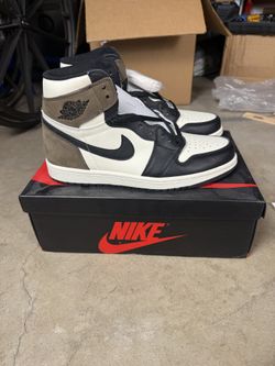 Air Jordan 1 Retro High Og Mark Mocha Size 10