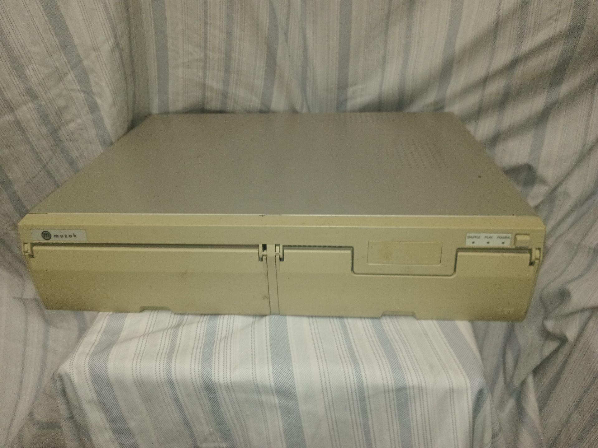 MUZAK CD Player