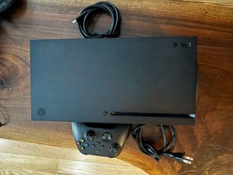 Xbox Series X 1TB  Console with controller, console power cable and HDMI cable