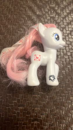 My Little Pony G4 Nurse Redheart w/ Ribbon Cutie Mark Magic MLP 2010