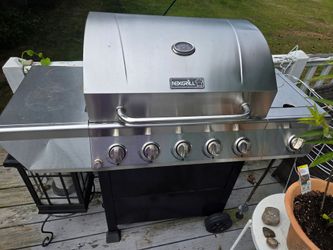 Newgrill 5 burner propane gas grill with side burner