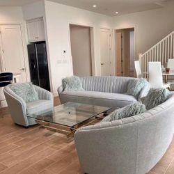 Used Set of Sofa with pillow & Coffee Table