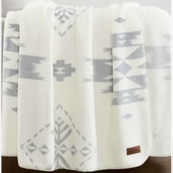 PENDLETON Ultra Soft Sherpa Fleece Plush Throw 50”x70" (Birch Tree) New 