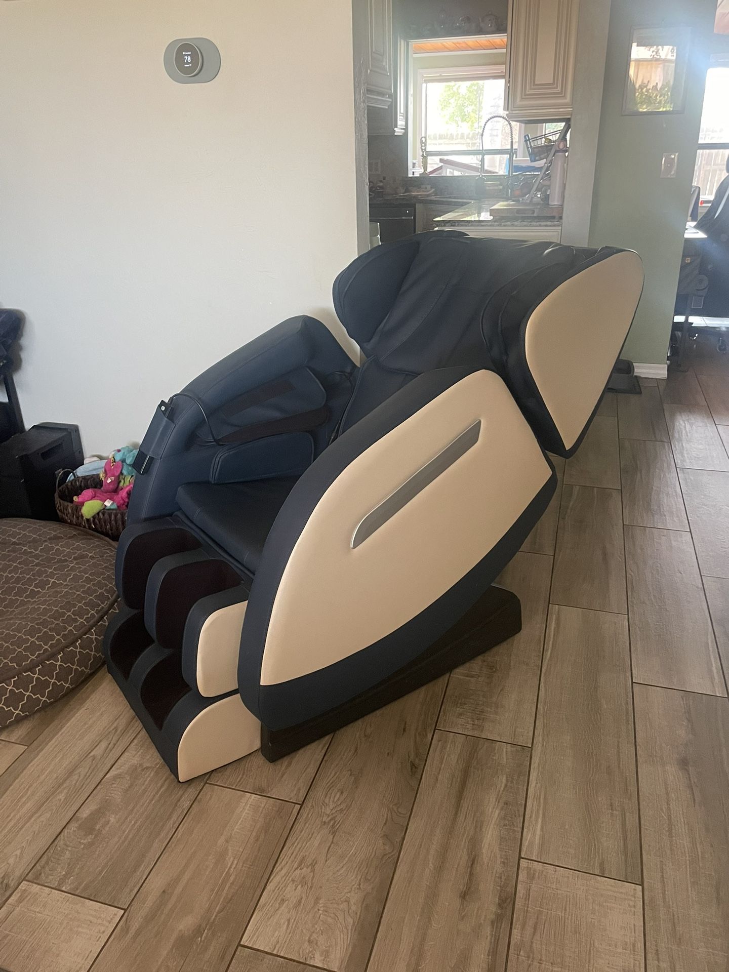 Massage Chair – Full Body Recliner with Heat & Multiple Modes