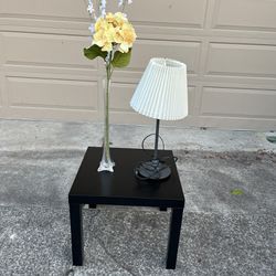 Corner table with lampshade & flower vase