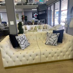 Noralie Ivory Velvet Living Room Set / 2pc