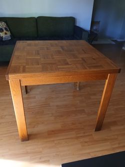 OAK TABLE