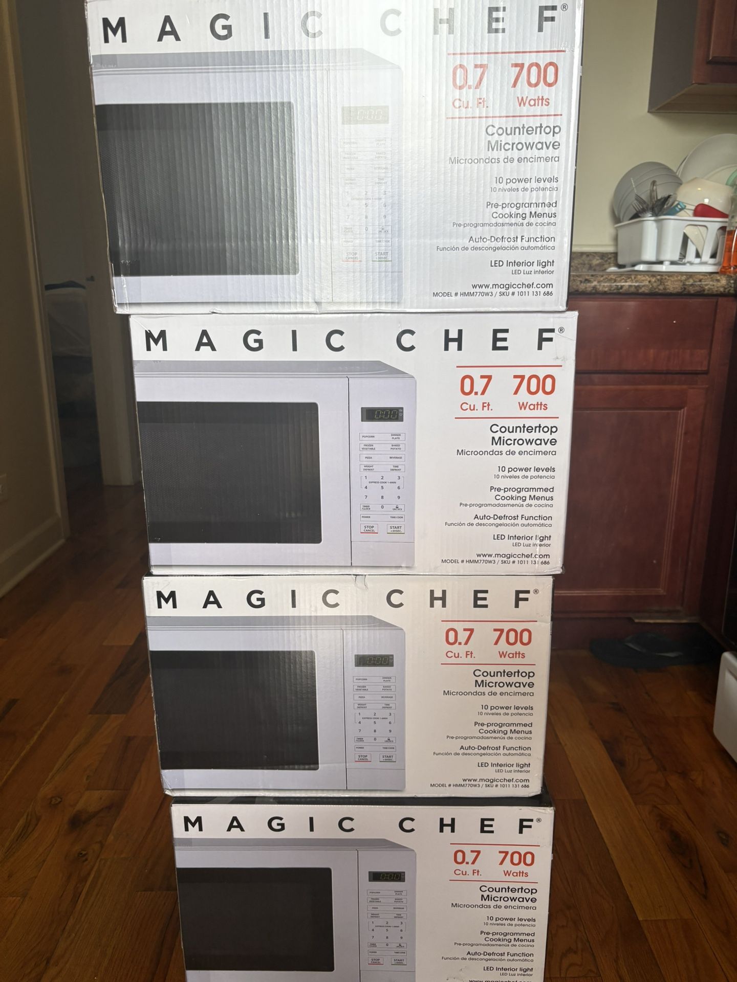 Magic Chef microwave brand new in the box never used