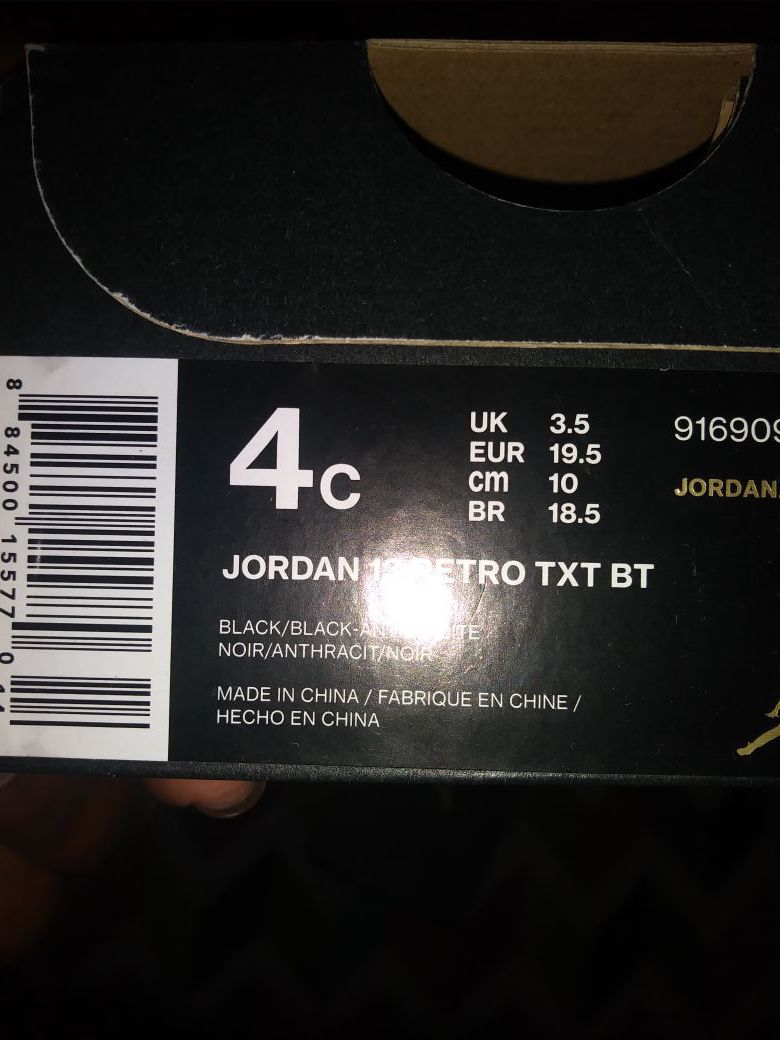 Air Jordan black cat 13 size 4c infants