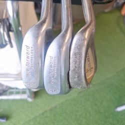 3 Golf Clubs Wedges 