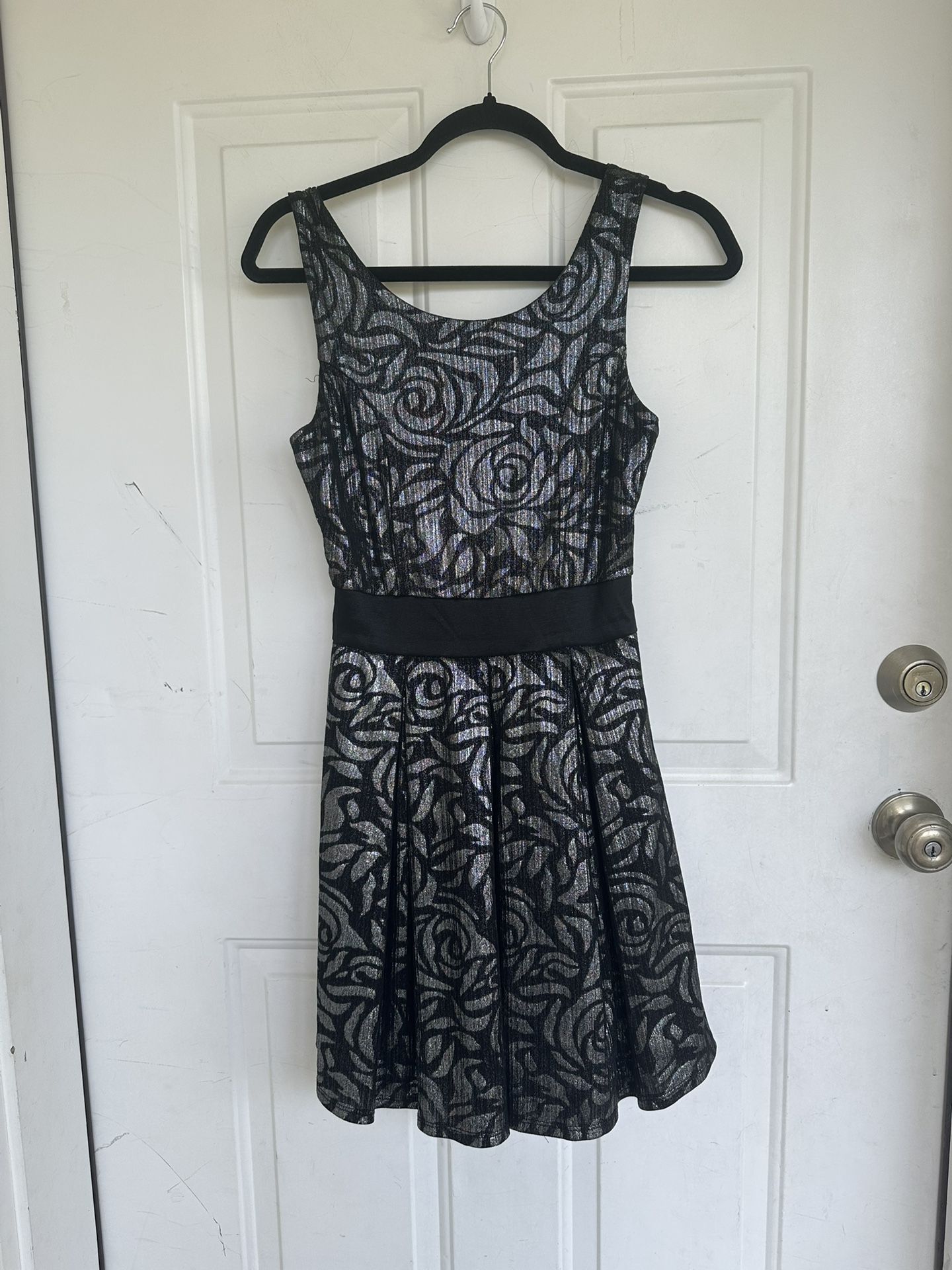 Yellow star dress silver and black metalic dress size Small