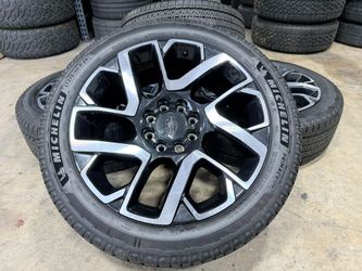 FREE DELIVERY(4) OEM Chevrolet Silverado 1500 EV 24” OEM Wheels 8x6.5 Michelin LT275/50R24