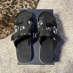 Dior slides