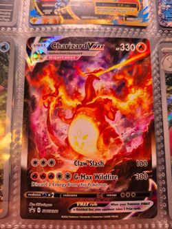 Pokémon Charizard VMAX
