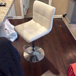 4 Swivel Bar Stools 