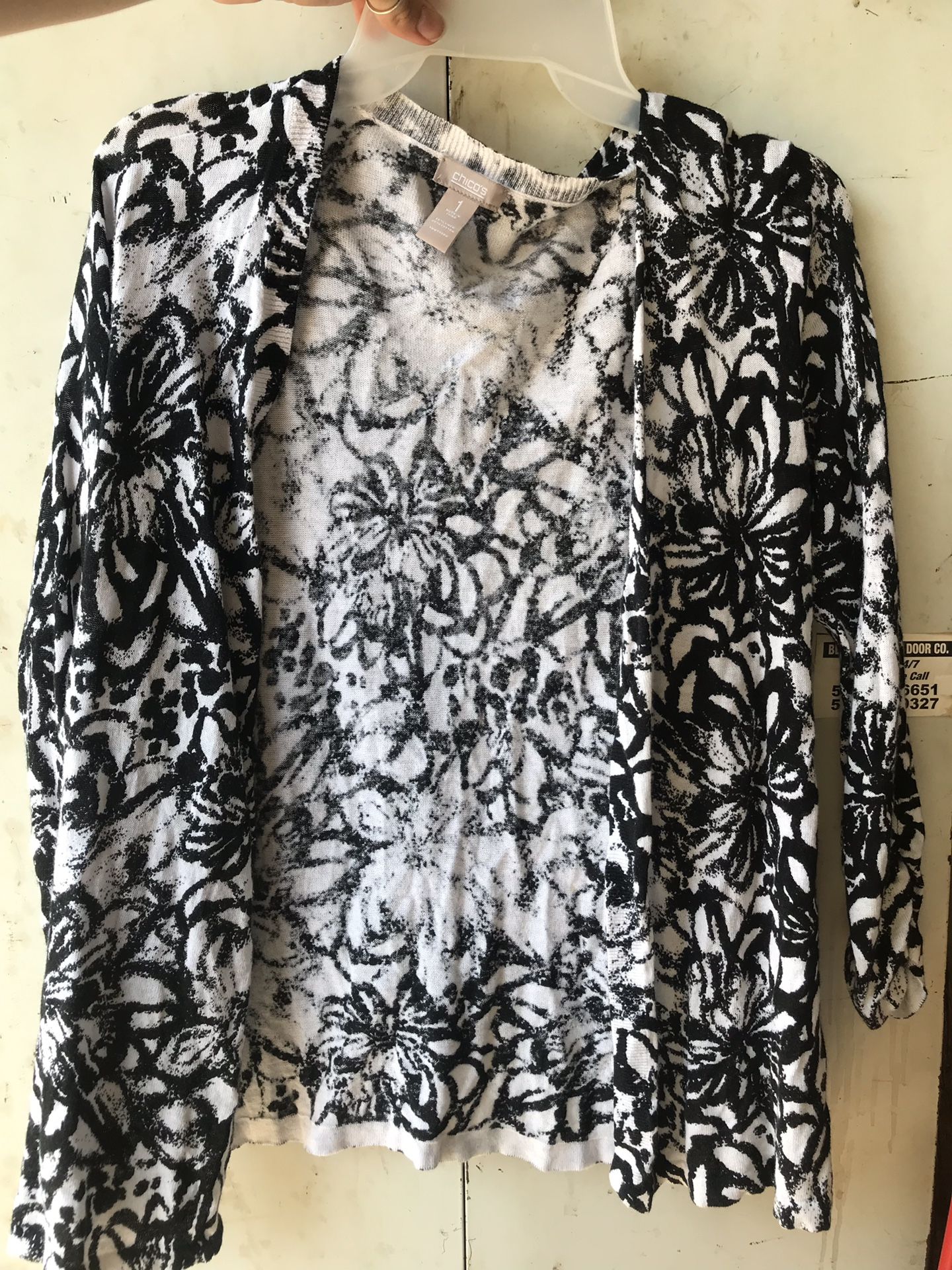 Chico’s cardigan M/L