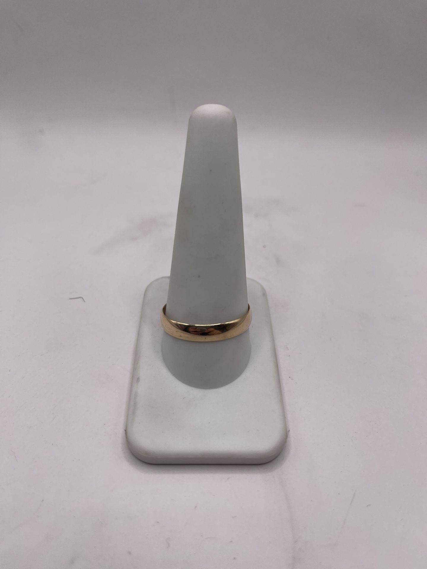 10kt Gold Engagement Style Band