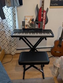 Yamaha PSR-E383 Keyboard  (piano Yamaha)
