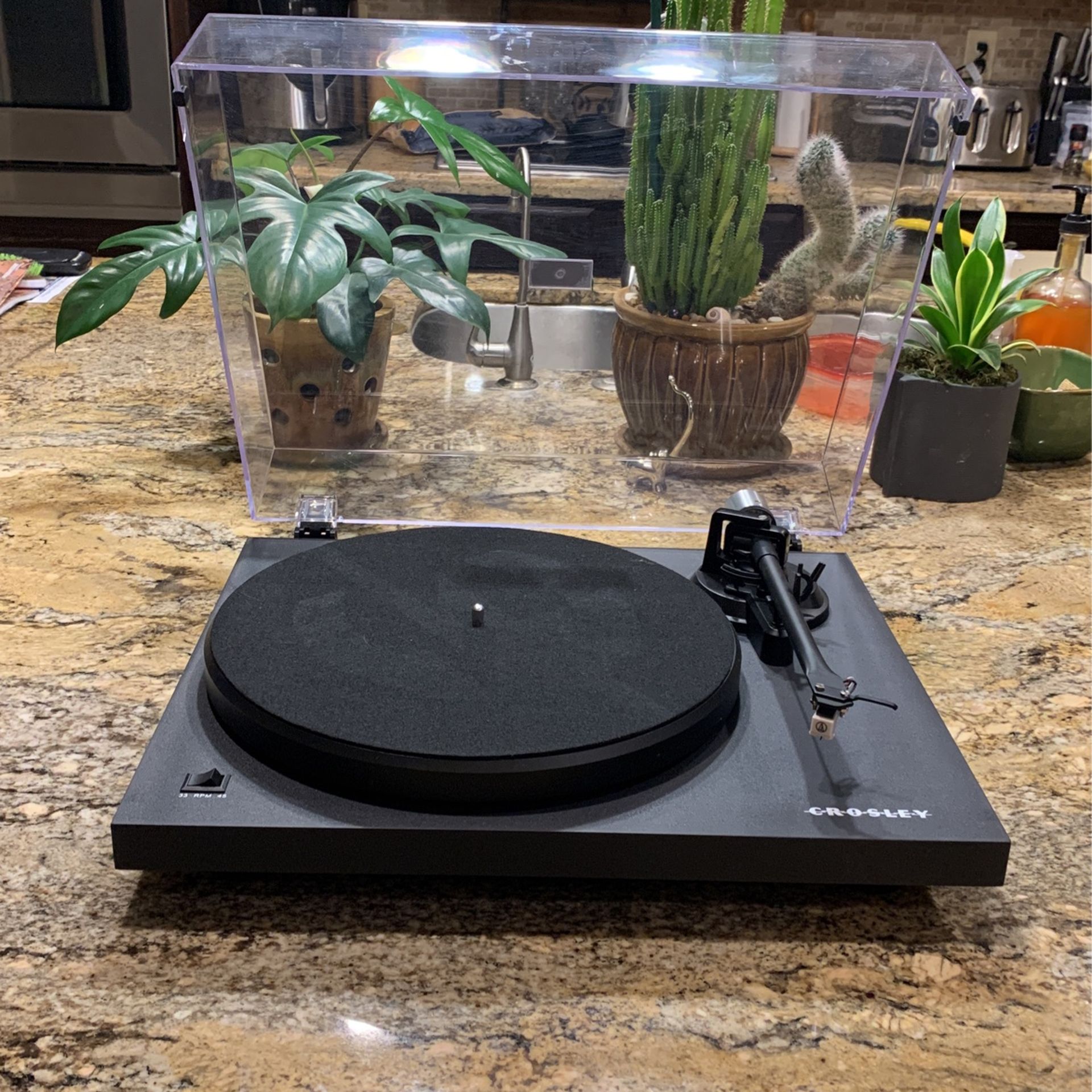 Crosley C6, 2 Speed Turntable Bluetooth Wireless Play Black C6BBK for