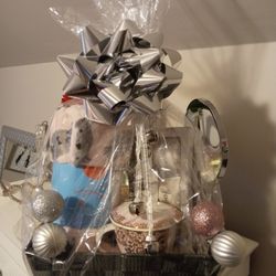 Holiday baskets Premade Or Made To Order