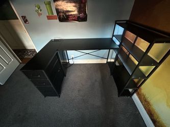 Gaming desk