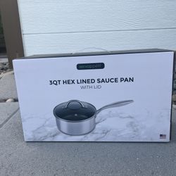 Sauce Pan. 3 Quart. Brand New