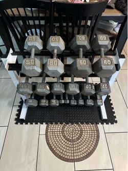 Dumbbells weights 5-60lbs plus body solid rack 590lbs total