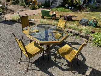 Vintage mid century table and chairs