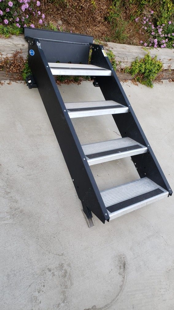 Toy Hauler Steps