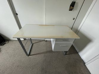 Free desk