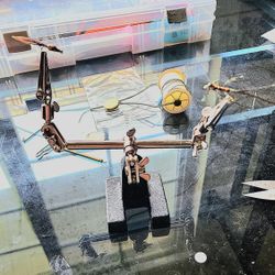 Adjustable fly tying Unit