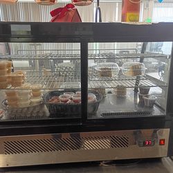 Business dessert refrigerator